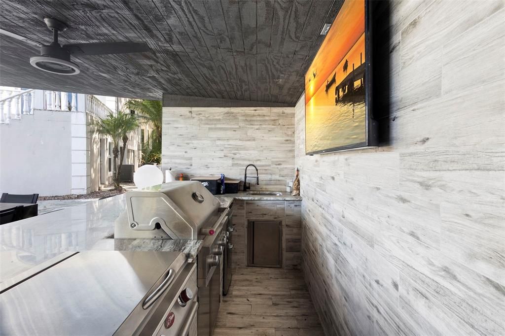 Exterior, Outdoor Kitchen, Wood Texture Flooring