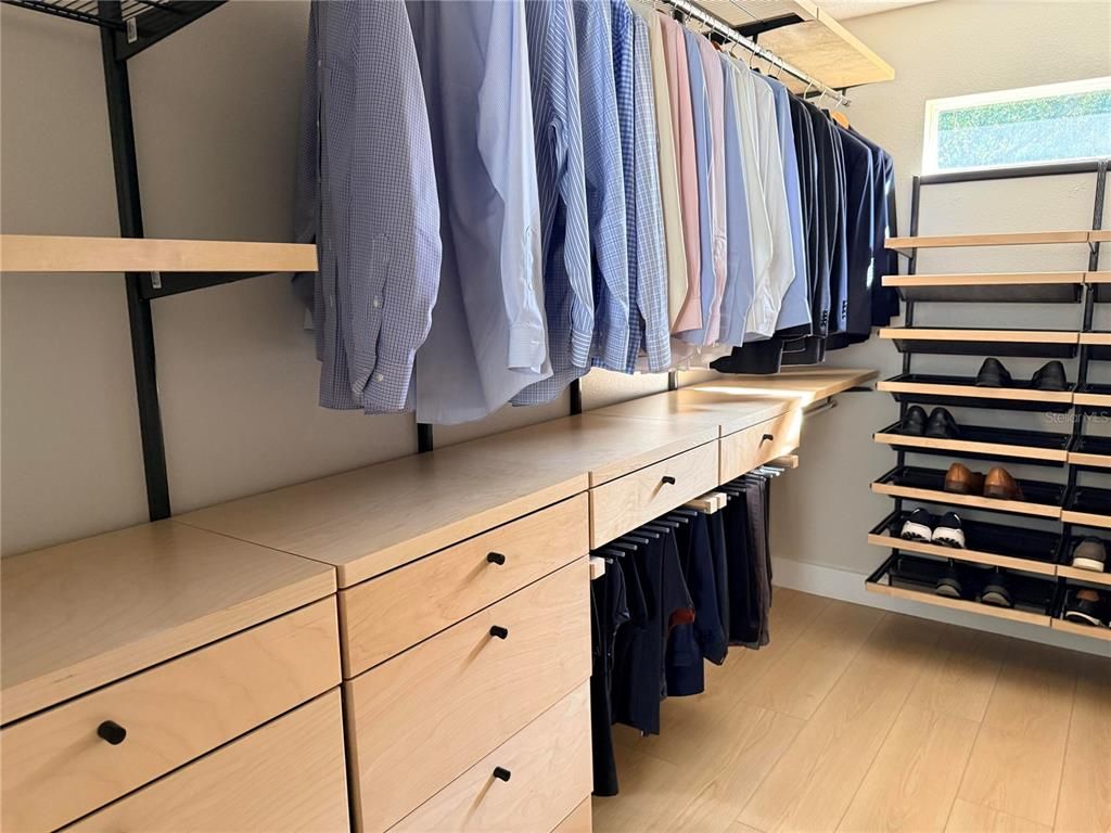 Interior, Walk-in Closets, Wood Texture Flooring