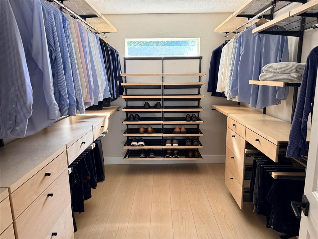 Interior, Walk-in Closets, Wood Texture Flooring