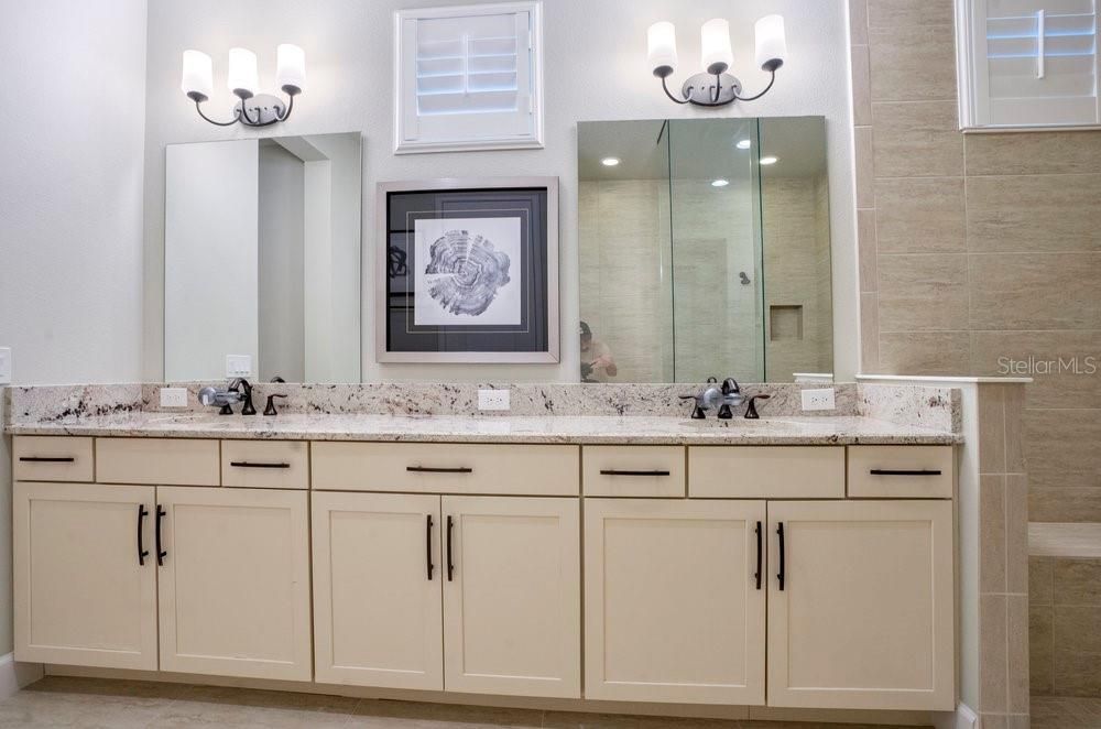 Bathroom, Dual Sink Vanities, Interior