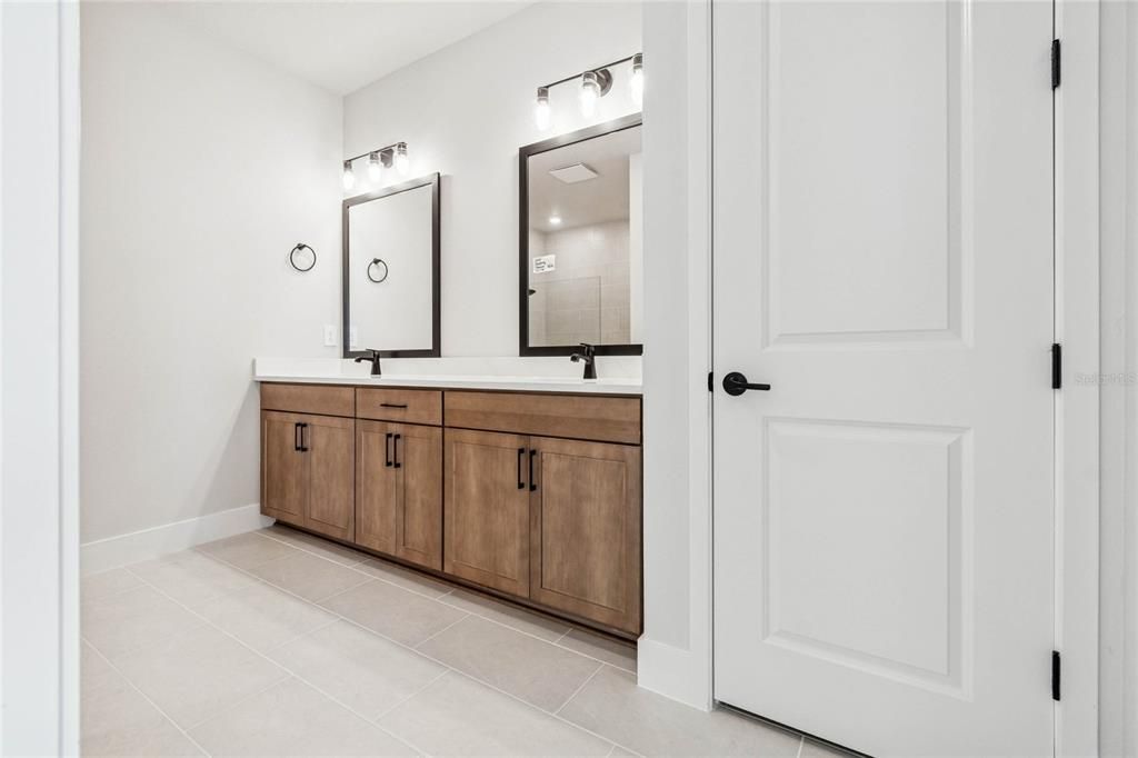 Bathroom, Dual Sink Vanities, Interior