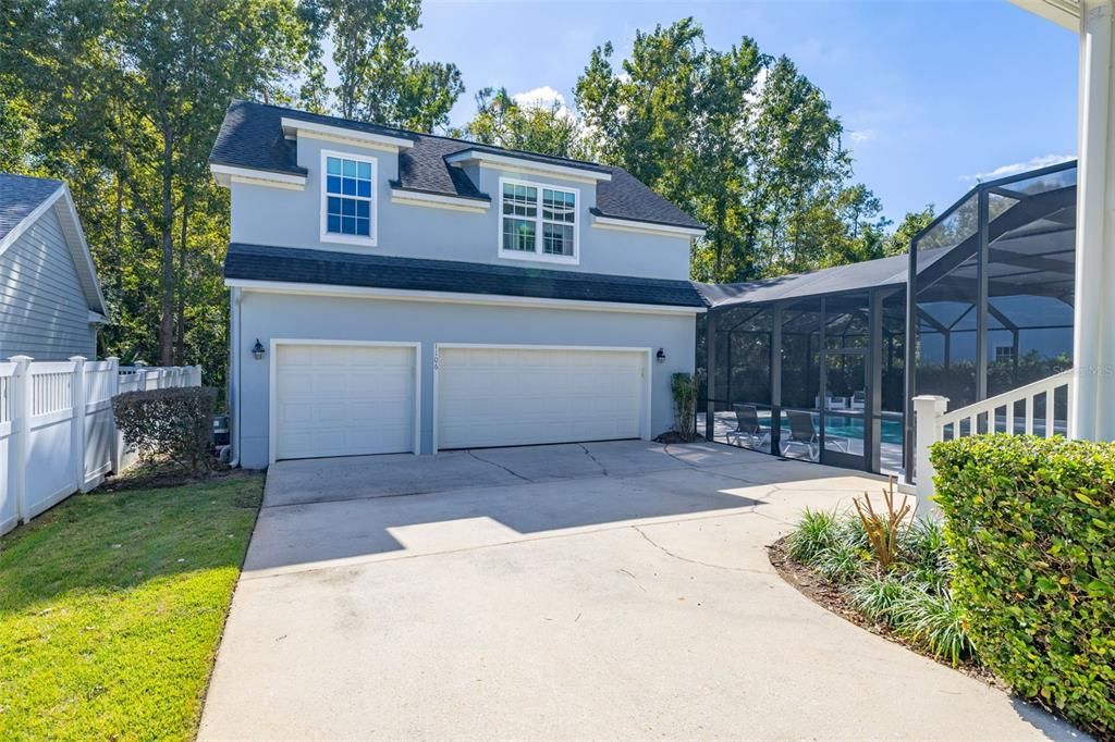 Attached, Exterior, Facade, Modern