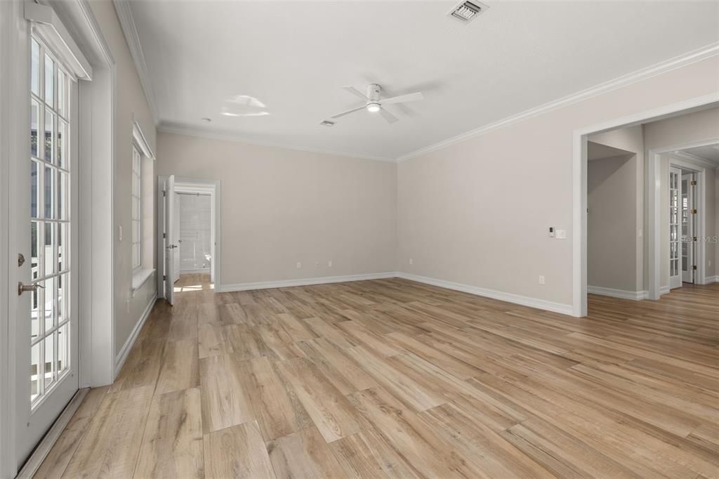 Empty room, Interior, Recessed Lighting, Wood Texture Flooring