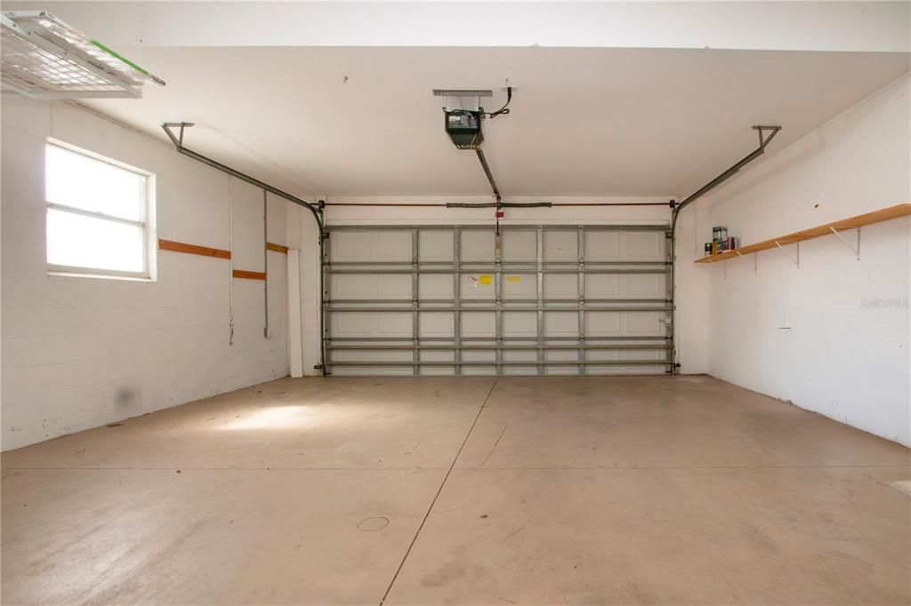 Garage, Interior