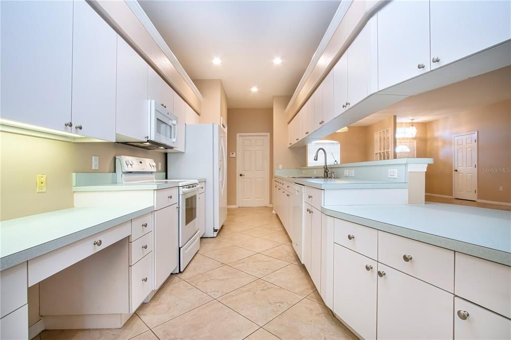 Interior, Kitchen, Recessed Lighting