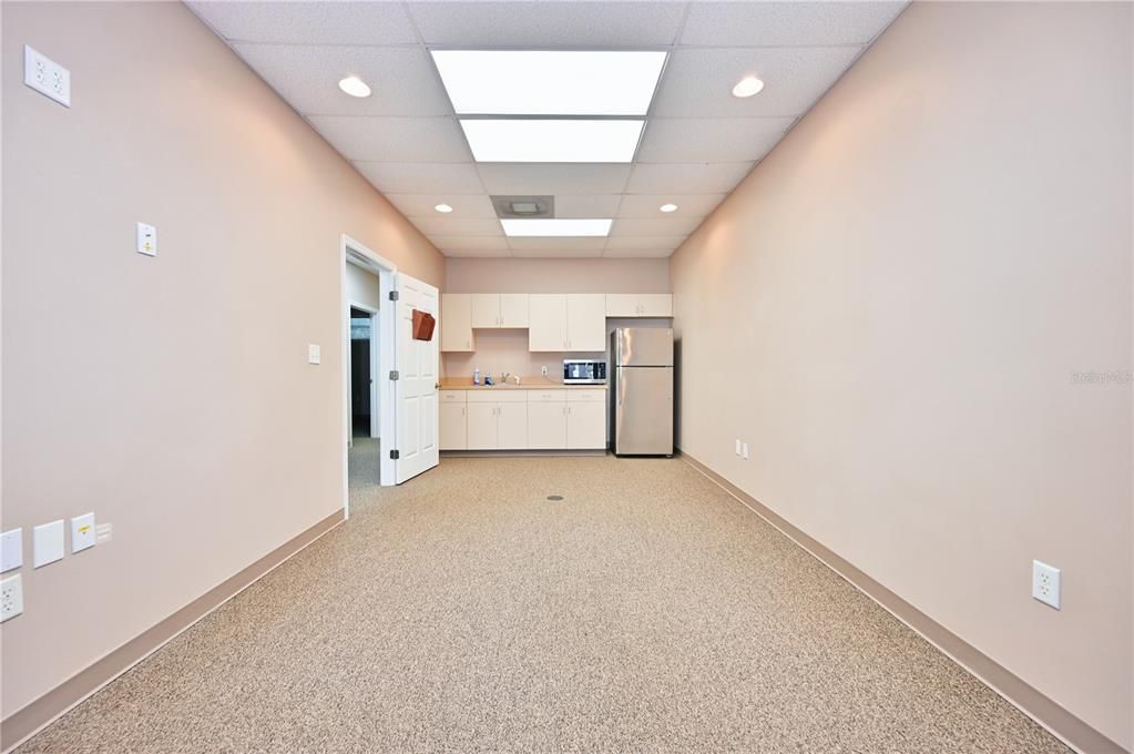 Empty room, Interior, Kitchen, Recessed Lighting
