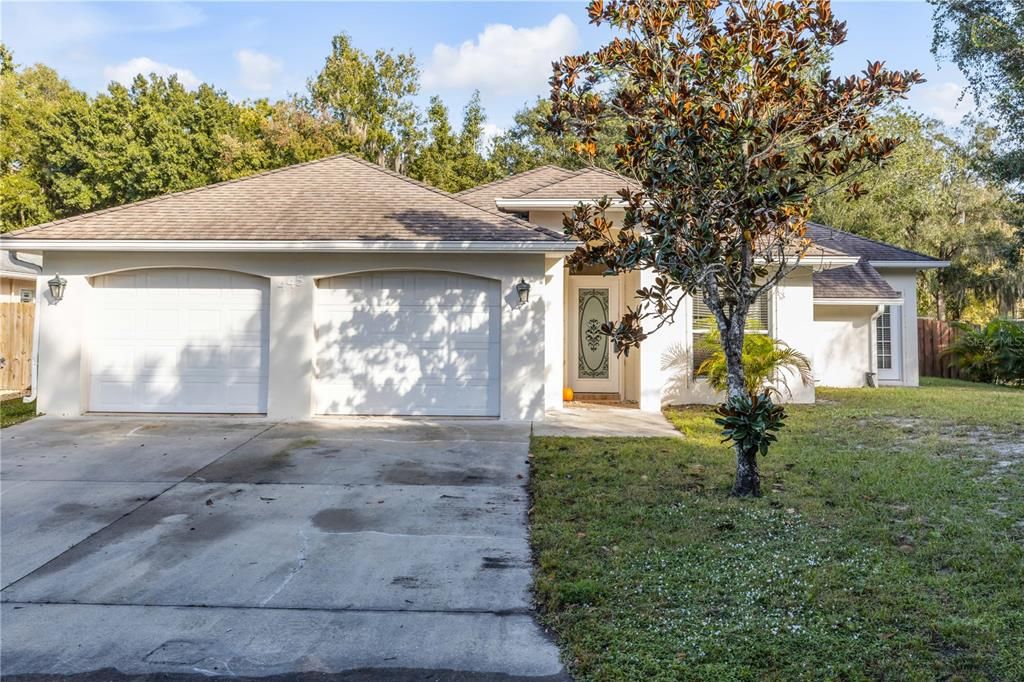 Detached Garage, Exterior