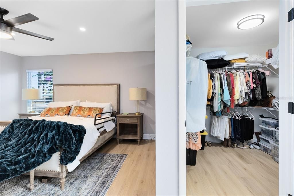 Bedroom, Interior, Recessed Lighting, Walk-in Closets, Wood Texture Flooring