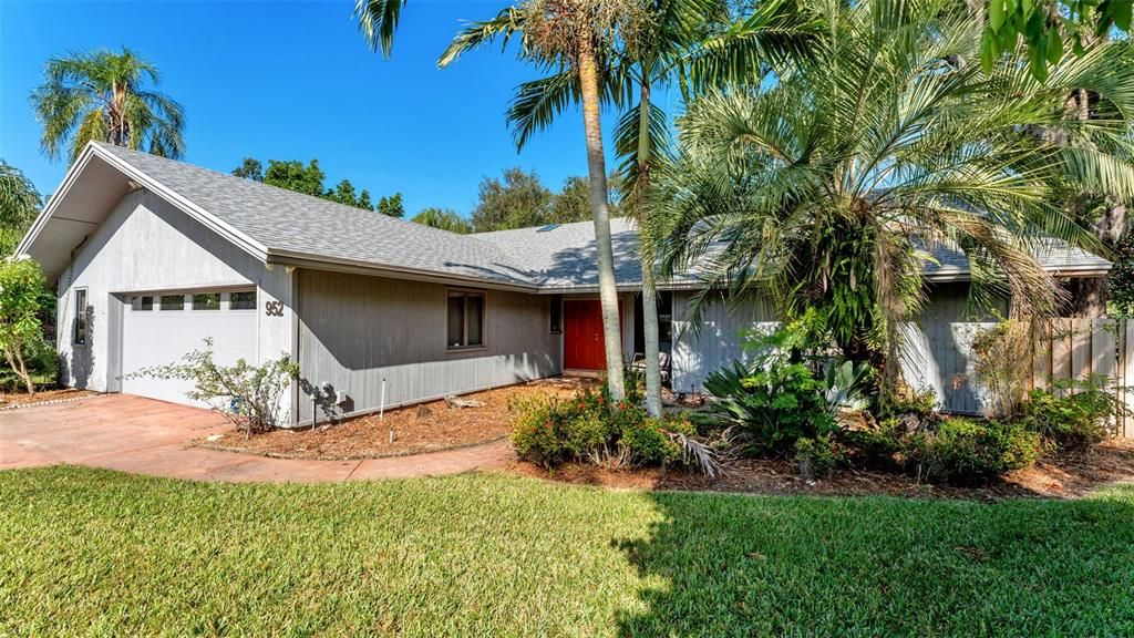 Backyard, Detached Garage, Exterior