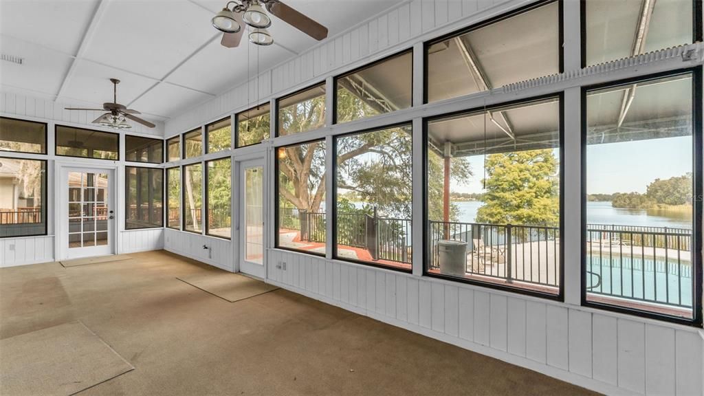 Interior, Sun Room, Water