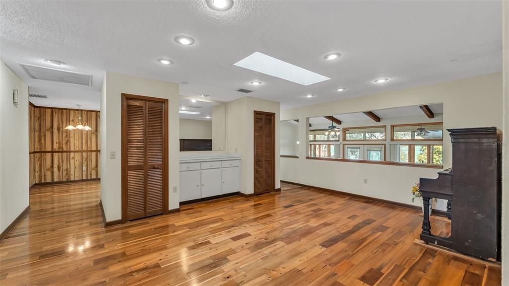Empty room, Interior, Pendant Lights, Recessed Lighting, Wood Texture Flooring