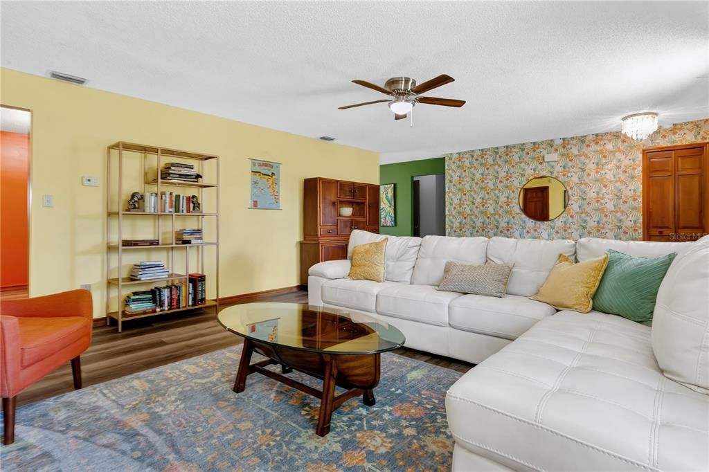 Chandelier, Interior, Living room, Wood Texture Flooring