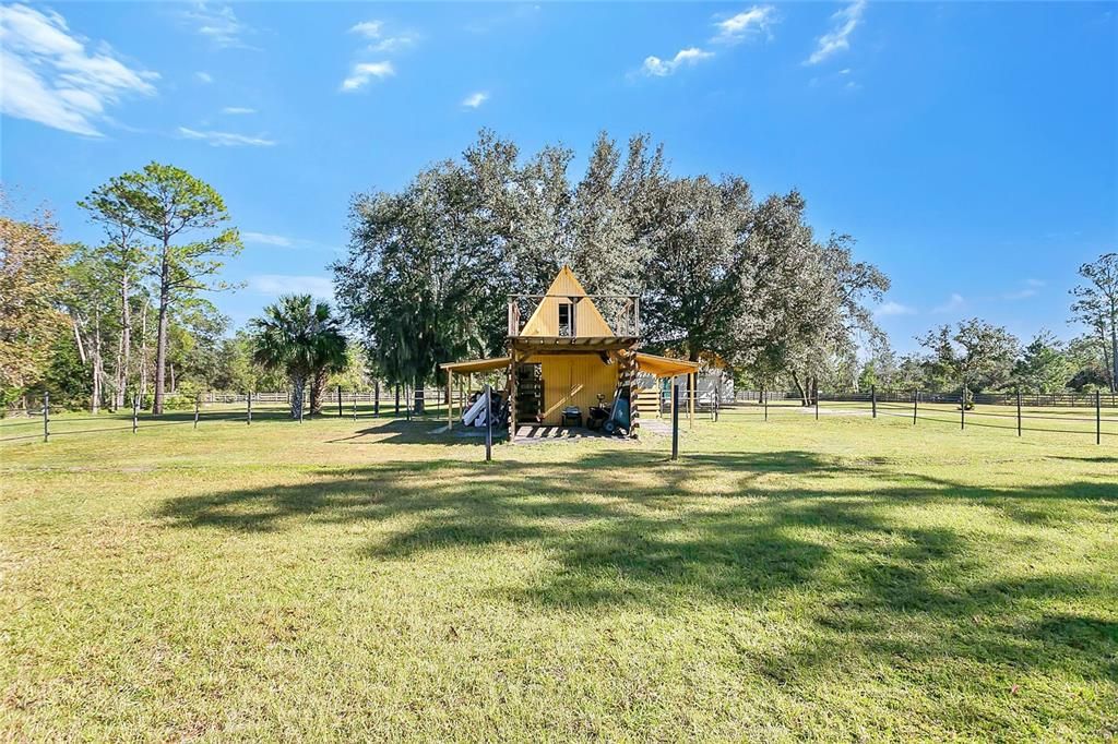 Backyard, Exterior, Playground