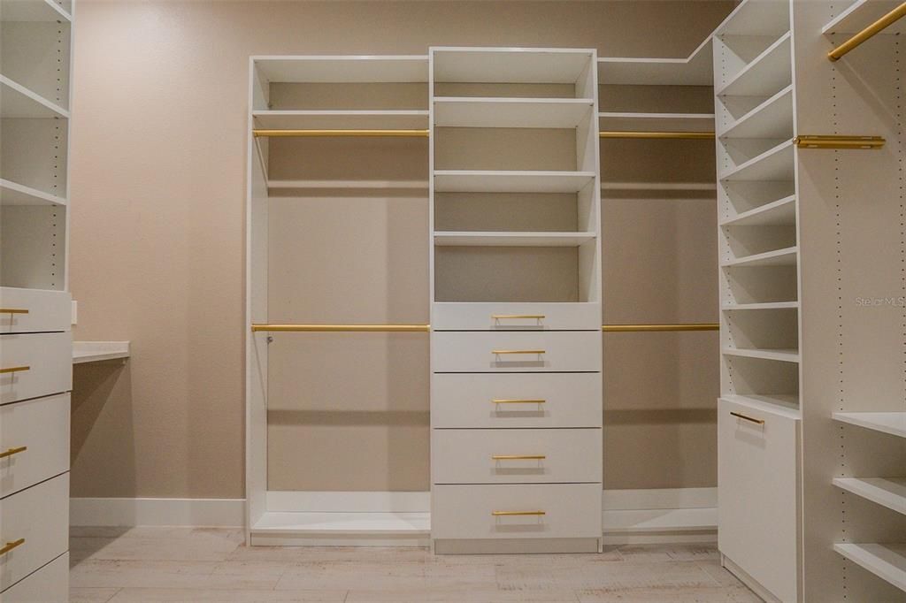 Interior, Walk-in Closets, Wood Texture Flooring