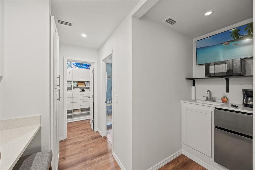 Interior, Recessed Lighting, Wood Texture Flooring