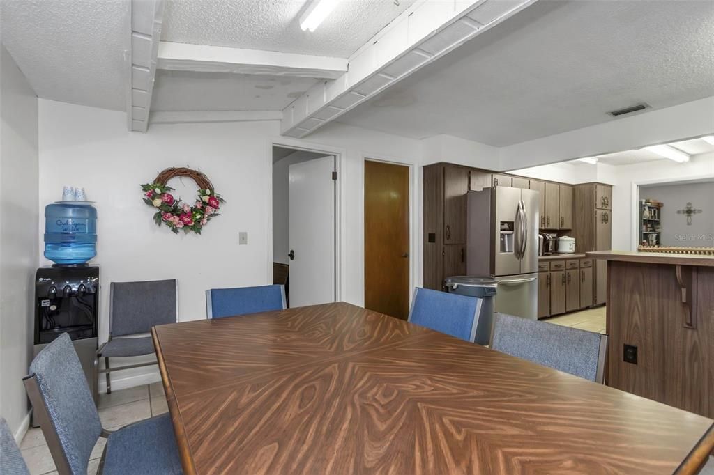 Dining room, Interior, Kitchen, Stainless Steel Appliances
