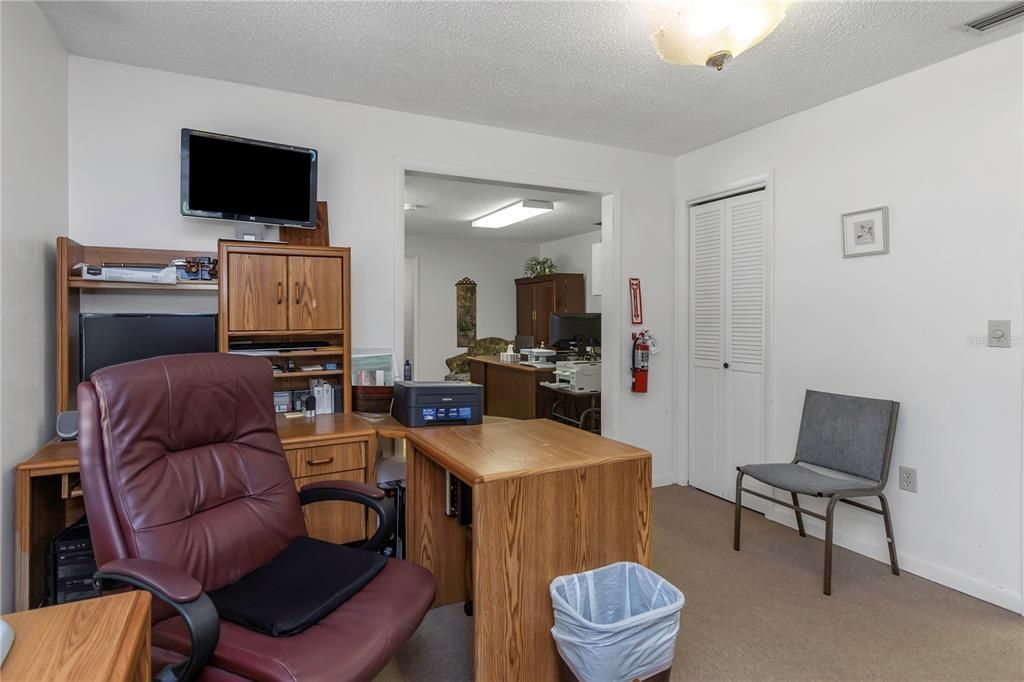 Home Office, Interior