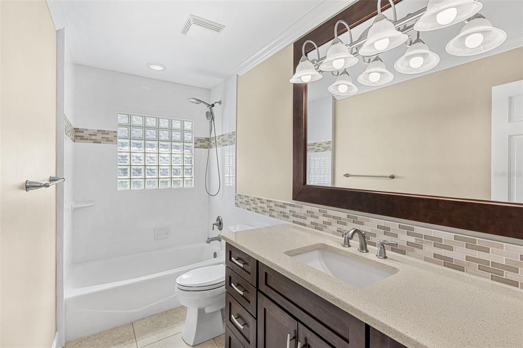 Bathroom, Interior, Recessed Lighting