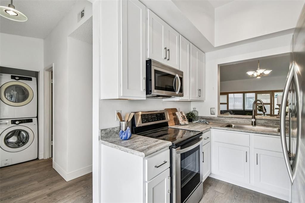 Interior, Kitchen, Washer, Wood Texture Flooring