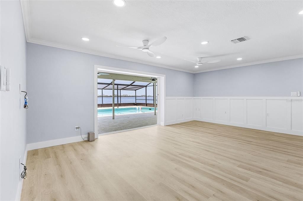 Empty room, Interior, Recessed Lighting, Wood Texture Flooring