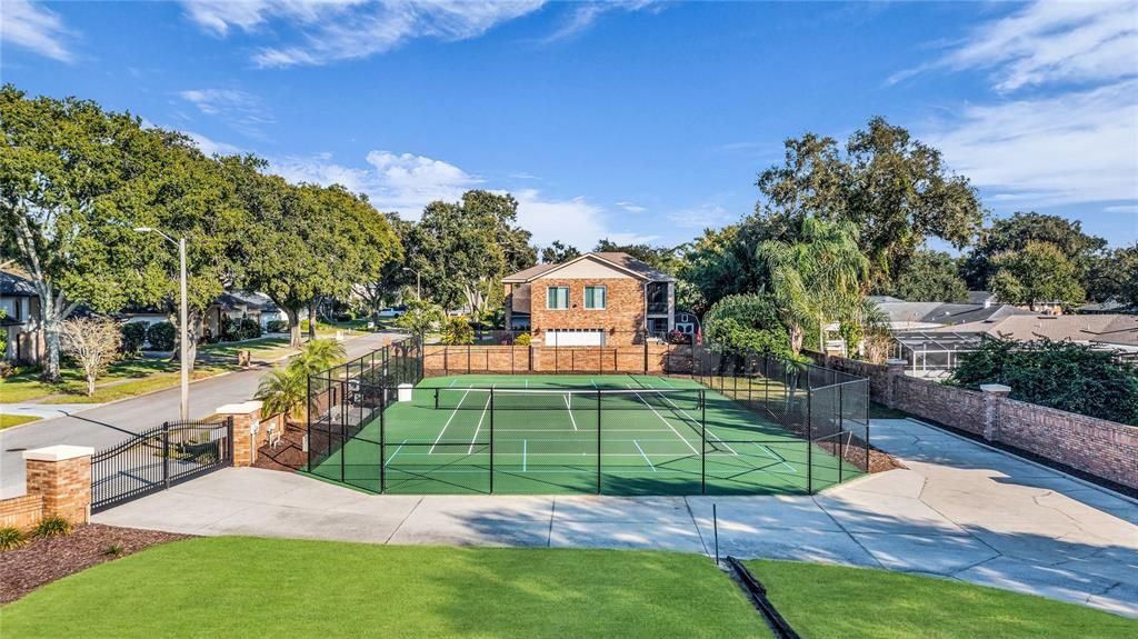 Exterior, Tennis Courts