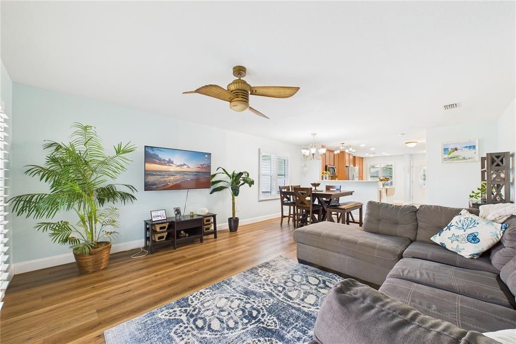 Chandelier, Dining room, Interior, Kitchen, Living room, Recessed Lighting, Wood Texture Flooring
