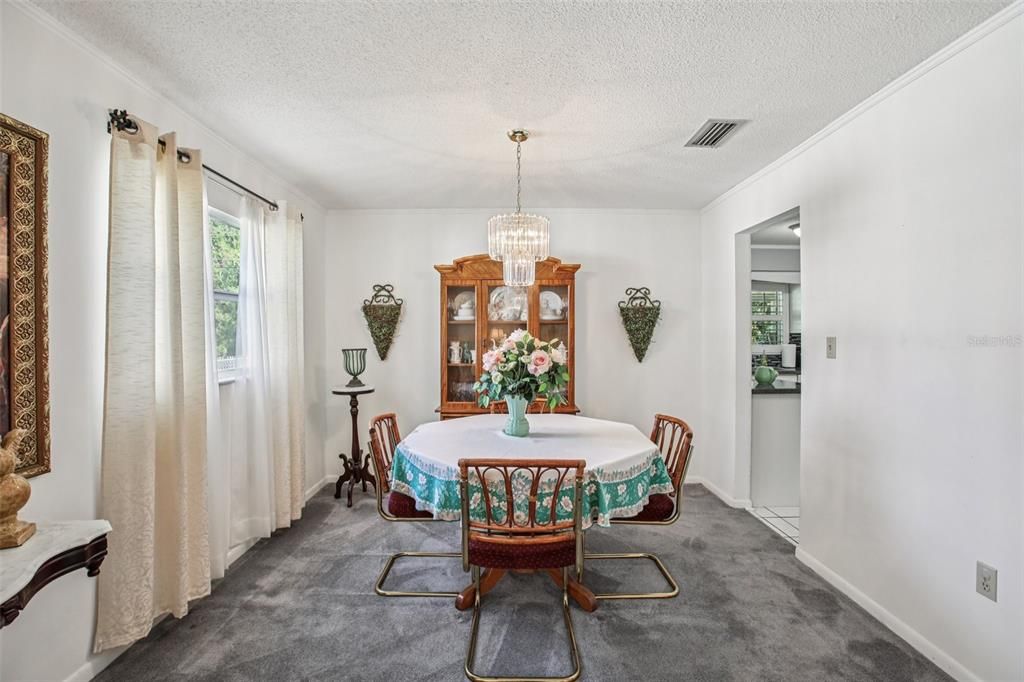 Chandelier, Dining room, Interior