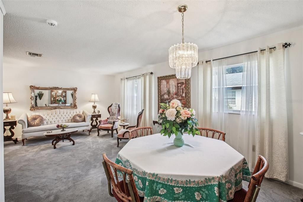 Chandelier, Dining room, Interior, Living room