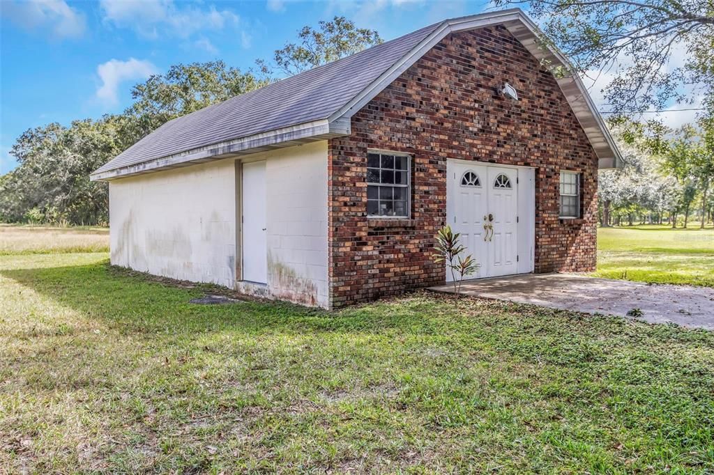 Exterior, Facade, Brick Facade, Brick Traditional