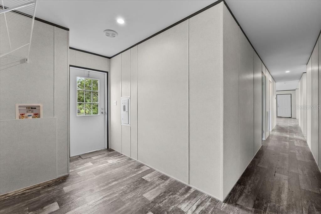 Interior, Recessed Lighting, Wood Texture Flooring