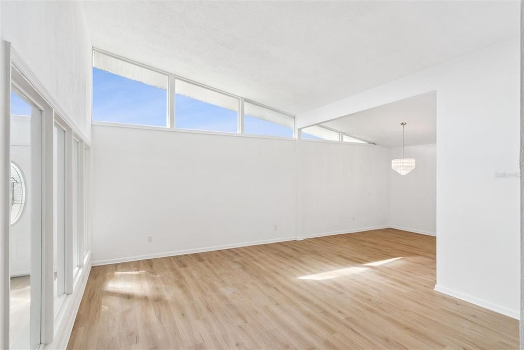 Chandelier, Empty room, Interior, Wood Texture Flooring
