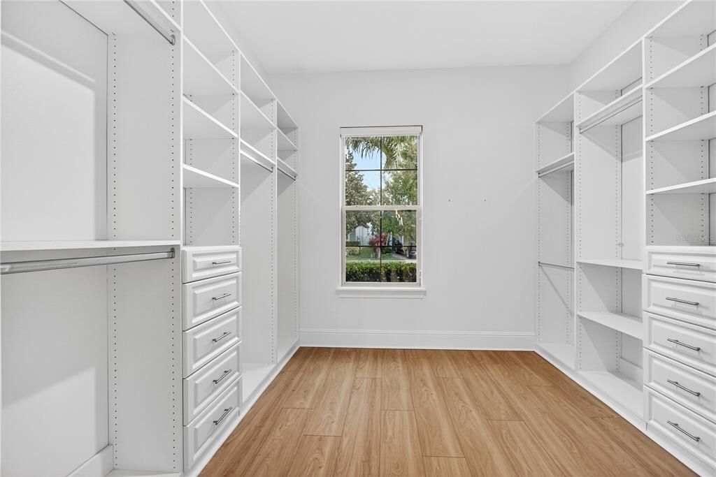 Interior, Walk-in Closets, Wood Texture Flooring
