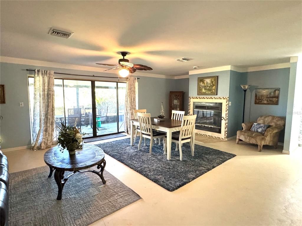 Dining room, Fireplace, Interior