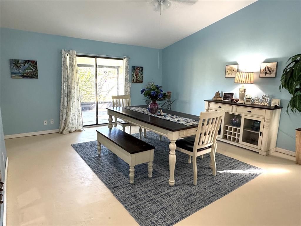 Dining room, Interior