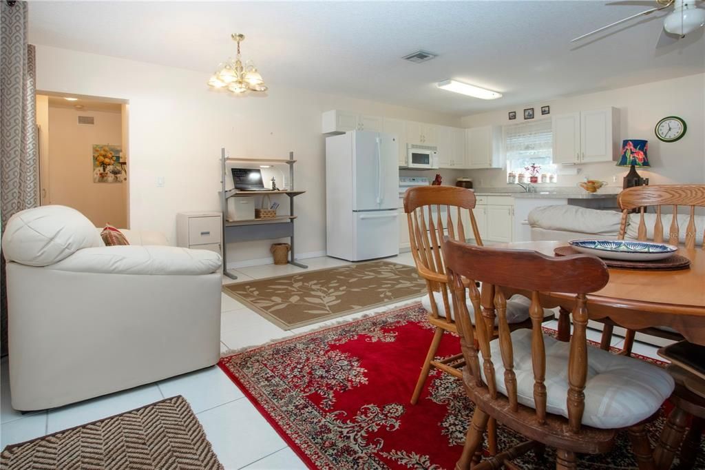 Chandelier, Dining room, Interior, Kitchen, Living room