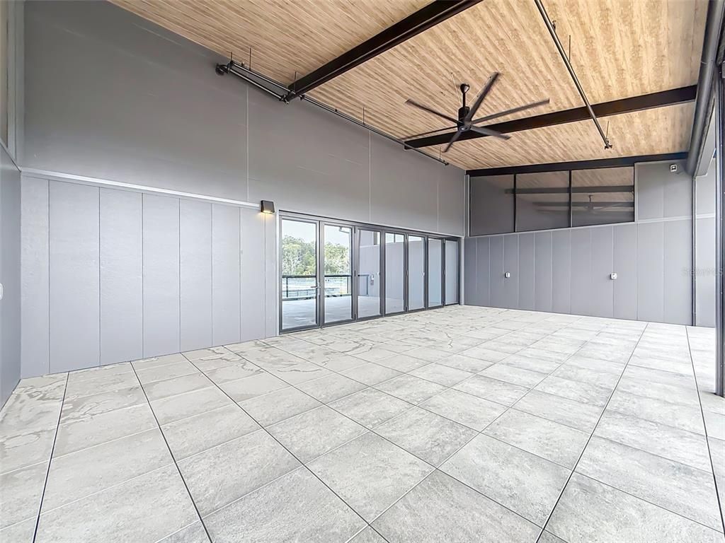 Empty room, Interior, Wooden Ceilings