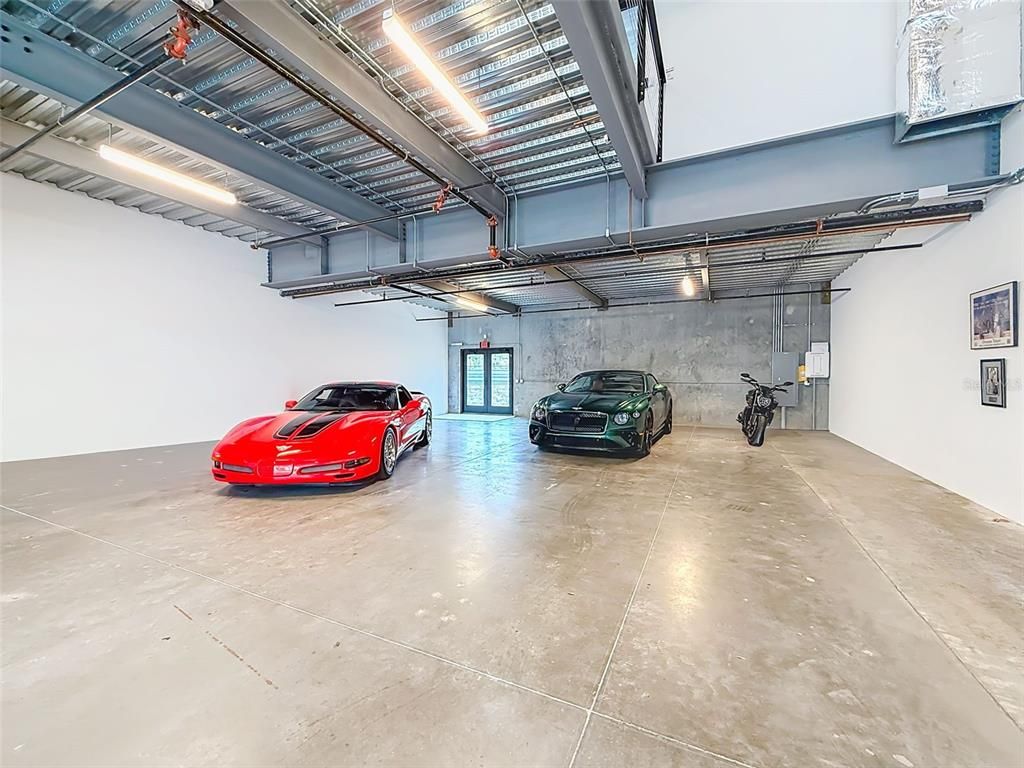 Garage, Interior