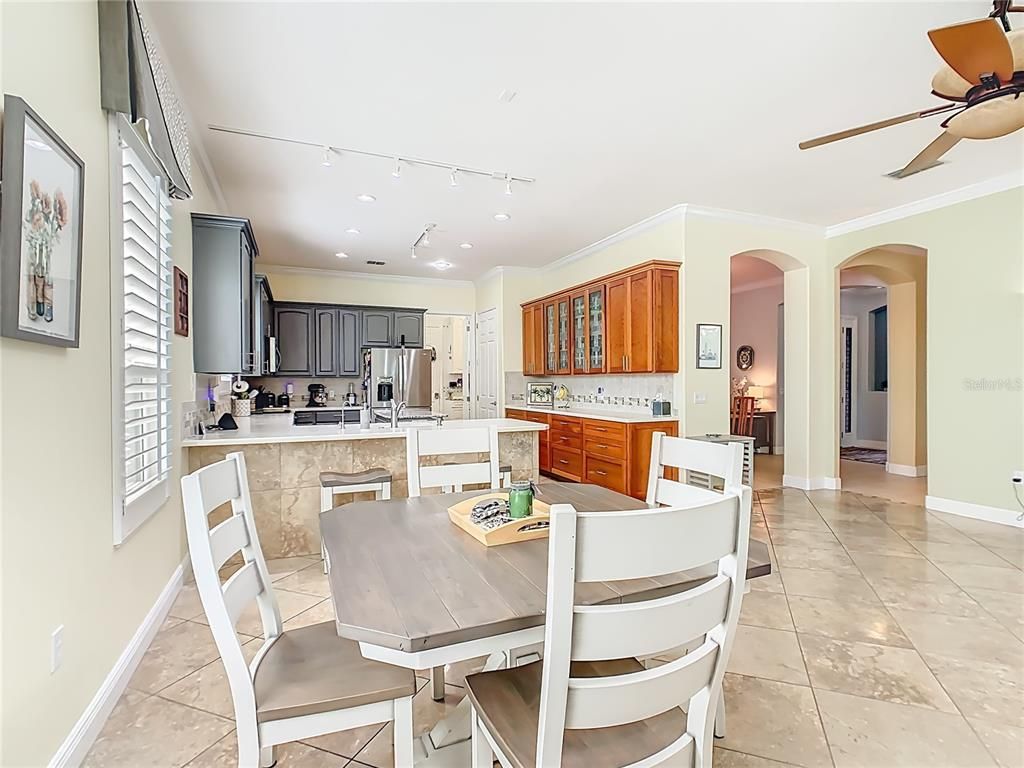 Dining room, Interior, Kitchen, Recessed Lighting, Stainless Steel Appliances
