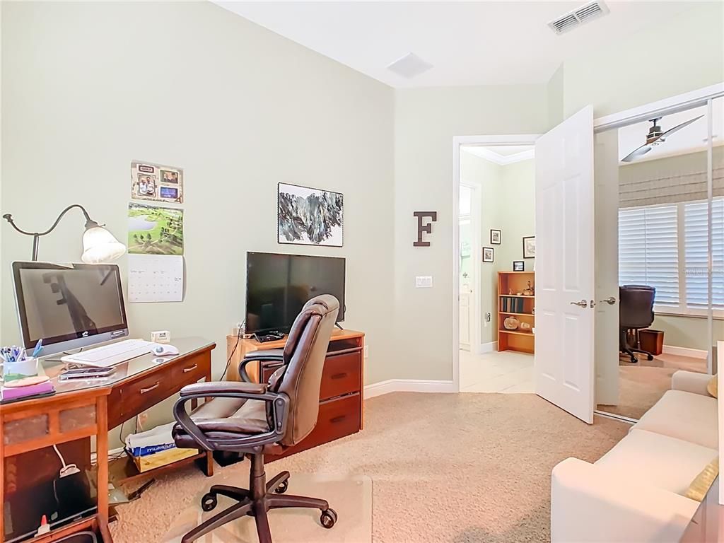 Home Office, Interior