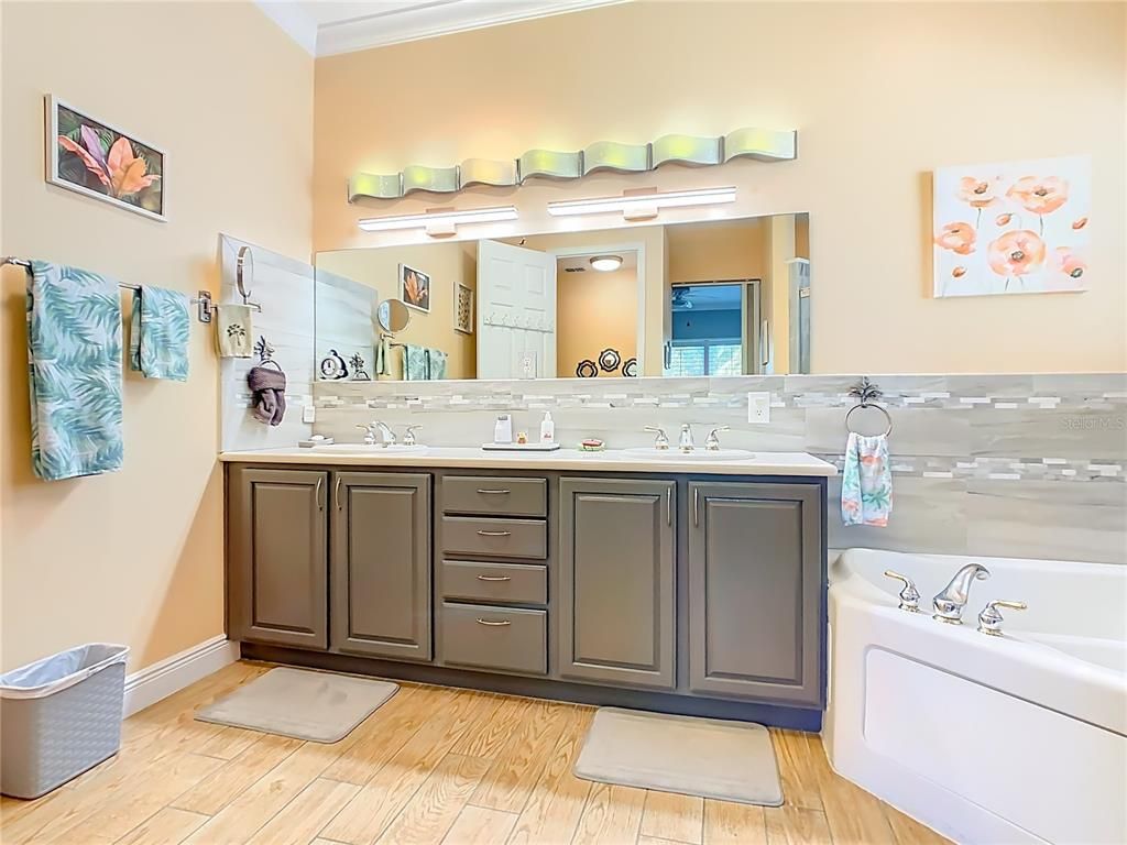 Bathroom, Dual Sink Vanities, Interior, Wood Texture Flooring
