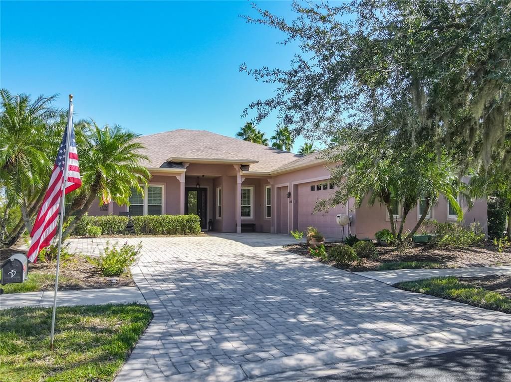 Attached, Exterior, Facade, Ranch