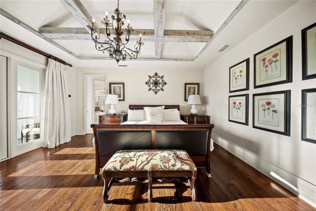 Chandelier, Interior, Wood Texture Flooring