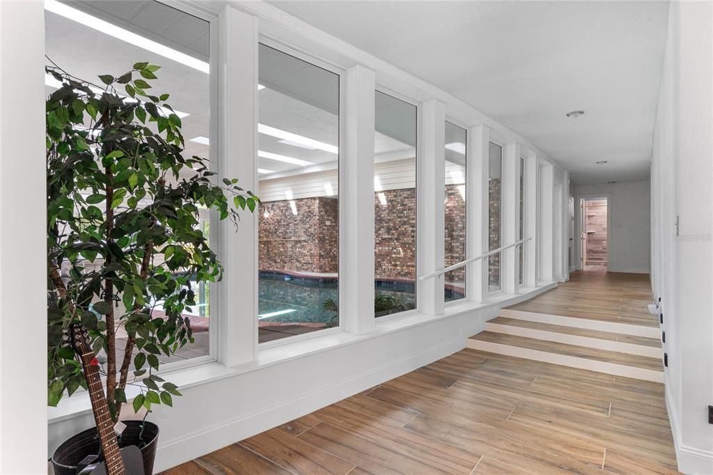 Interior, Recessed Lighting, Wood Texture Flooring