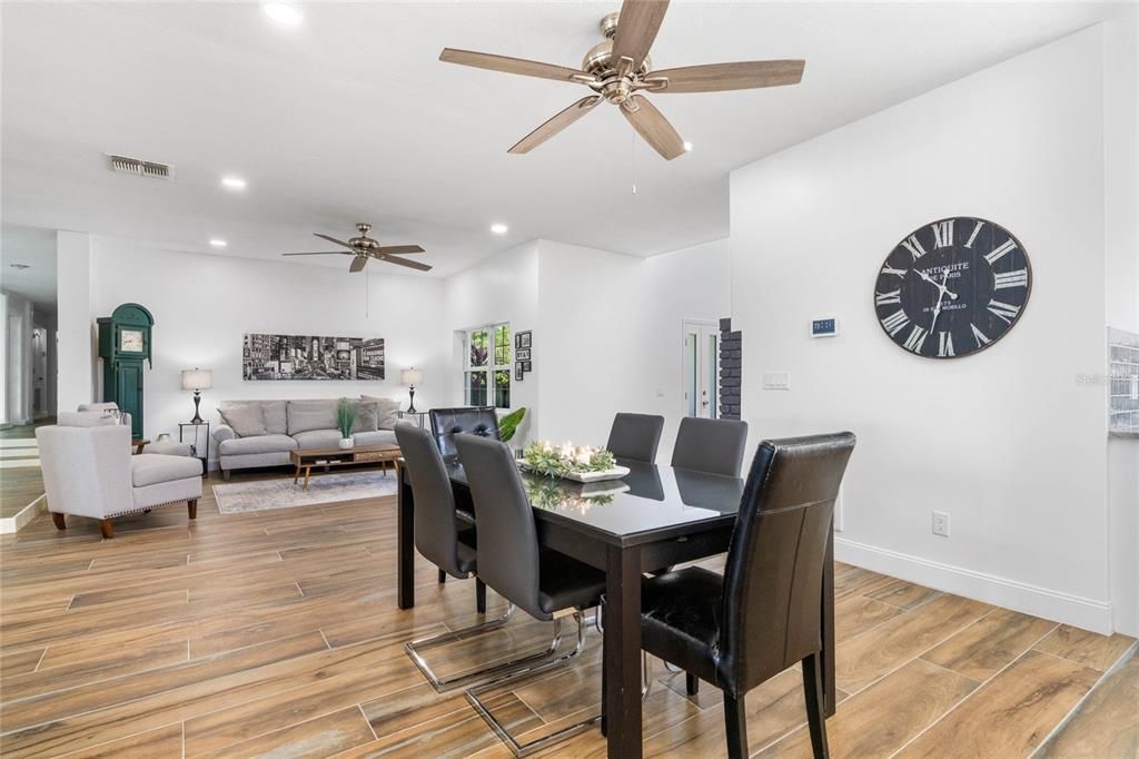 Dining room, Interior, Living room, Recessed Lighting, Wood Texture Flooring