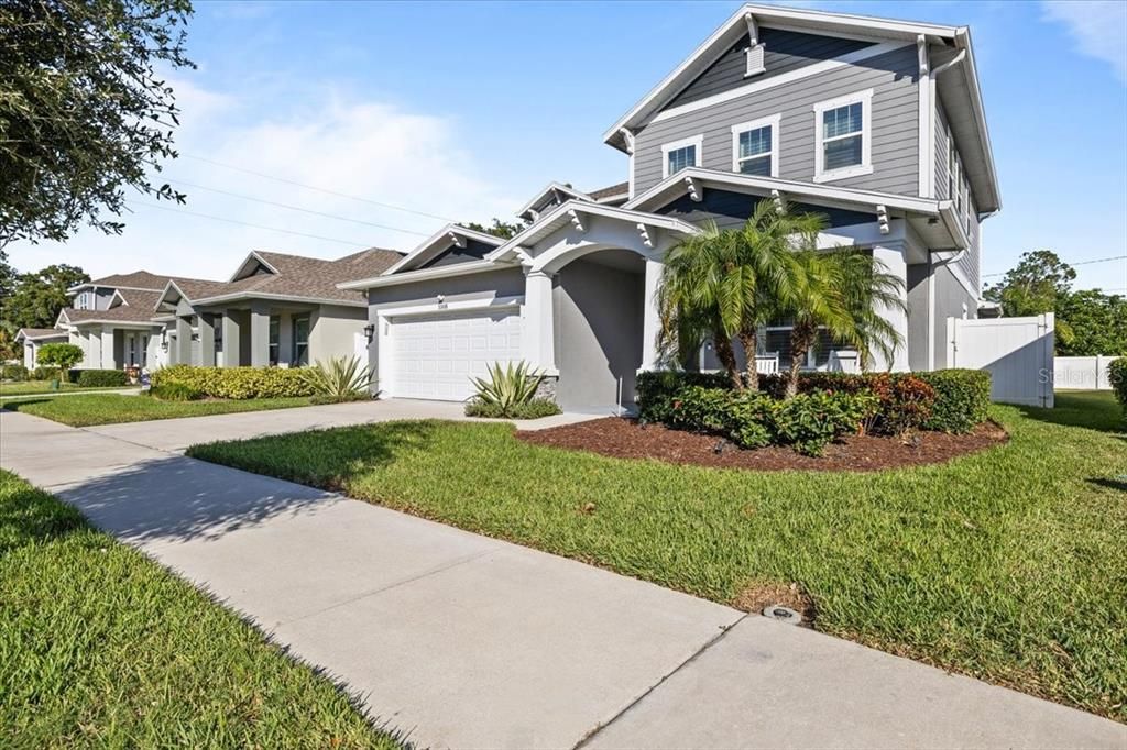 Attached, Backyard, Exterior, Facade, American Craftsman