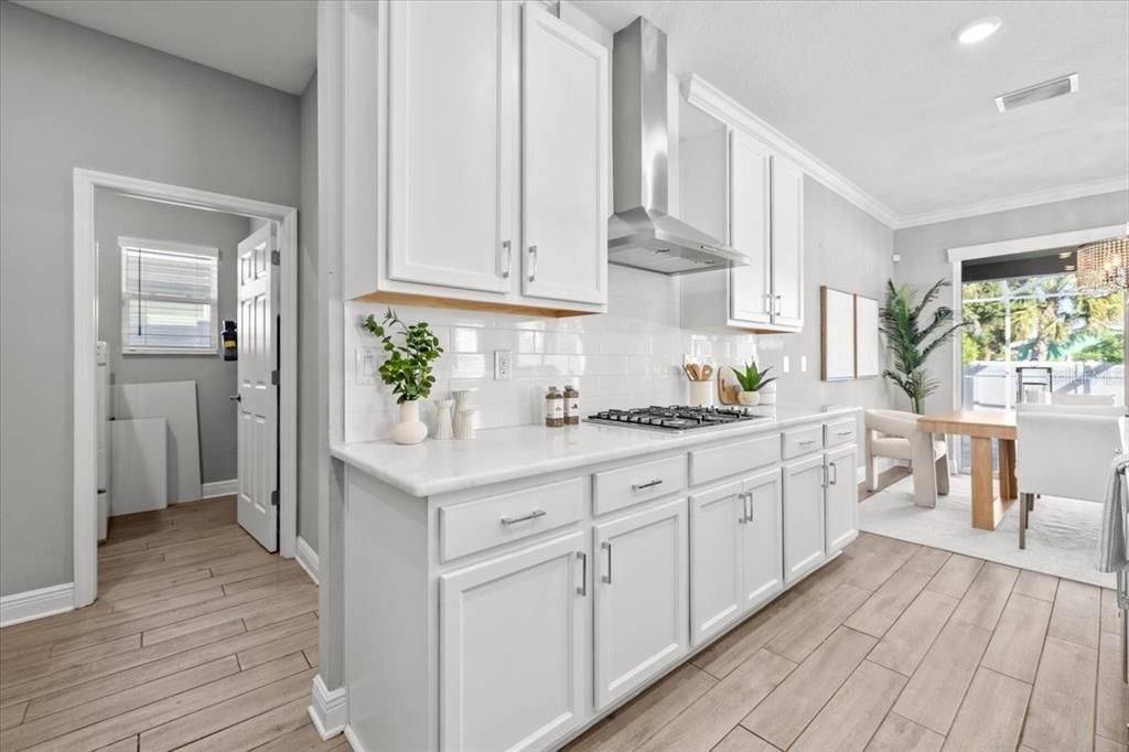 Dining room, Interior, Kitchen, Recessed Lighting, Wood Texture Flooring