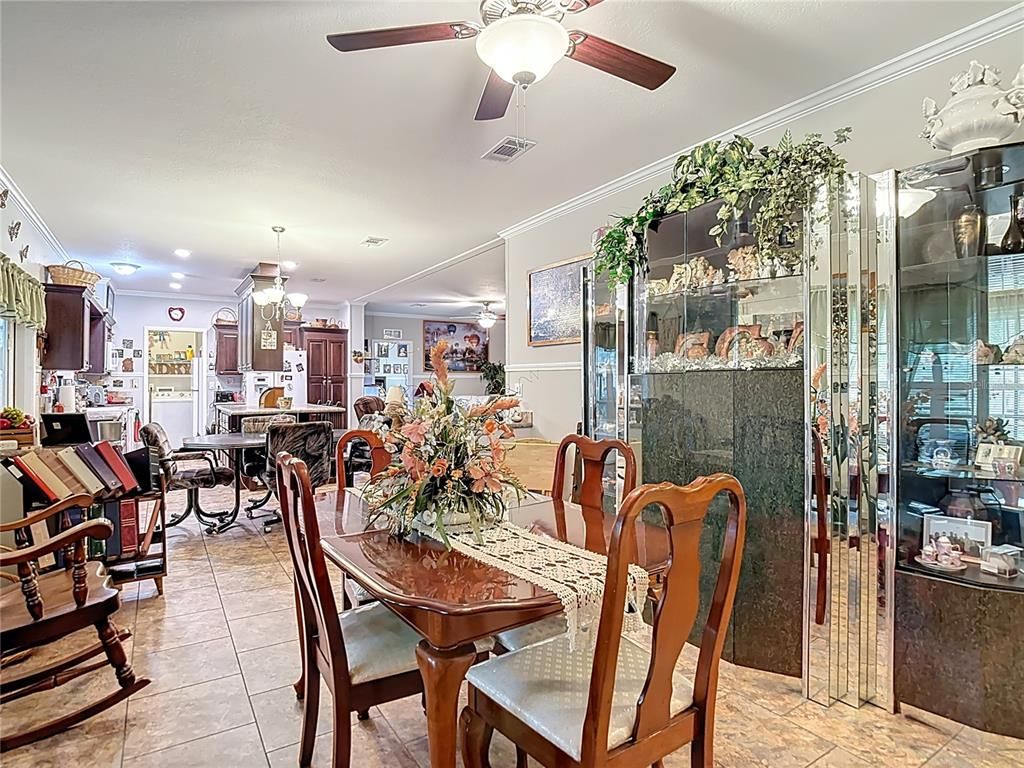 Dining room, Interior, Kitchen, Recessed Lighting