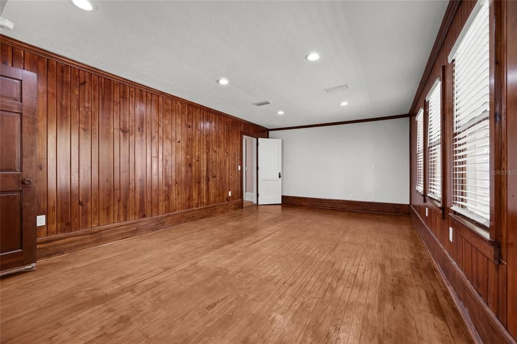 Empty room, Interior, Recessed Lighting, Wood Texture Flooring, Wooden Walls