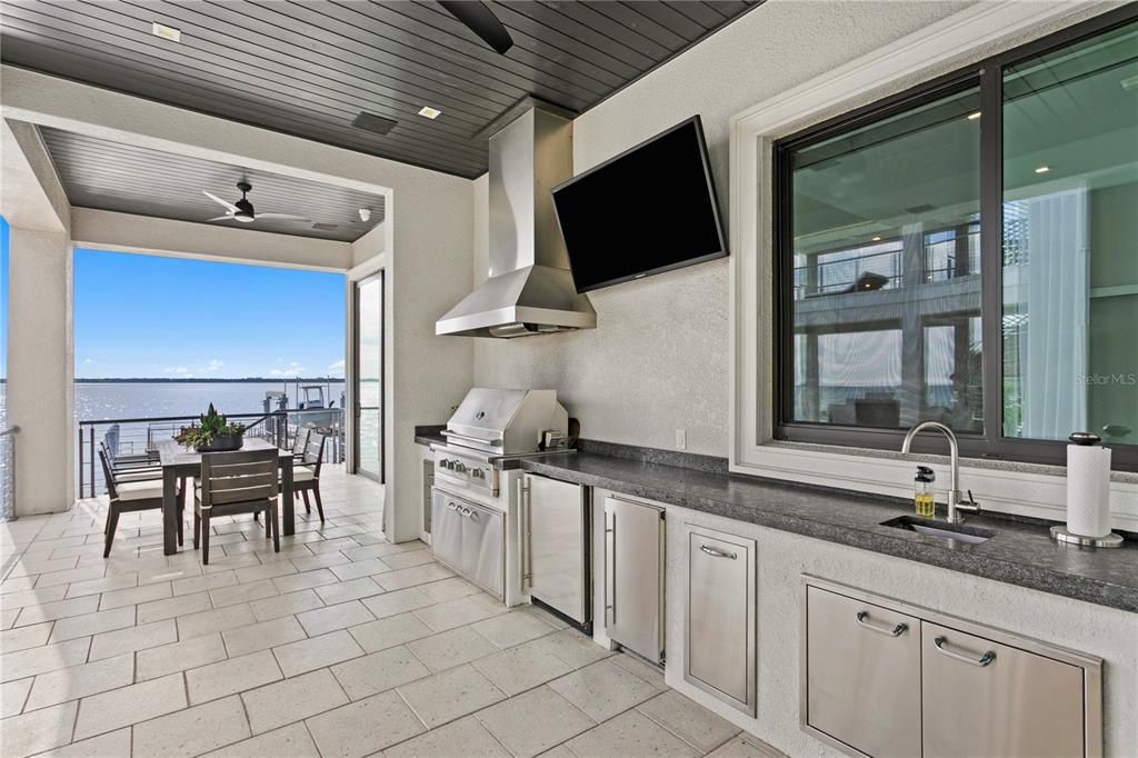 Dining room, Interior, Recessed Lighting, Water