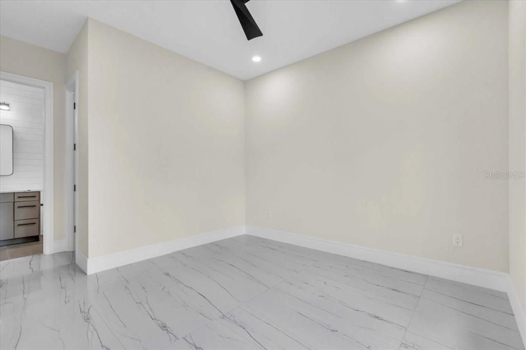 Empty room, Interior, Marble, Recessed Lighting